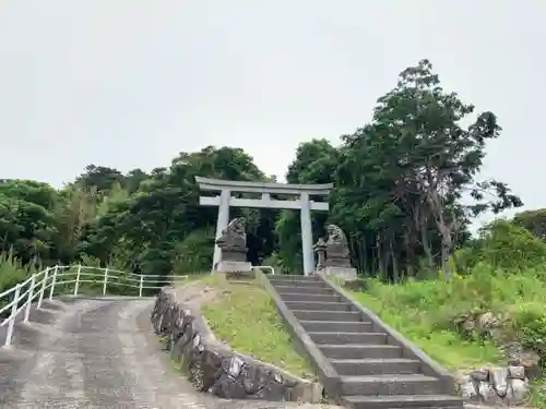 八幡神社の鳥居