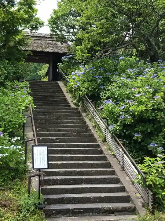 東慶寺の山門・神門