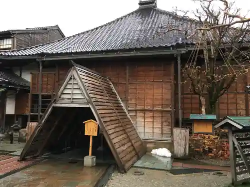 妙立寺の本殿・本堂