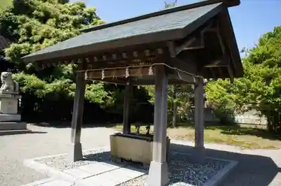 越中護国八幡宮の手水舎