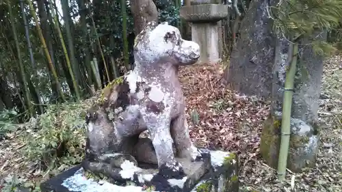 三峯神社の狛犬