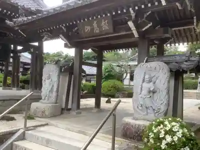 萬勝寺（飯高観音）の山門・神門