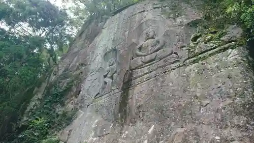 磨崖三尊大石仏(和歌山県)