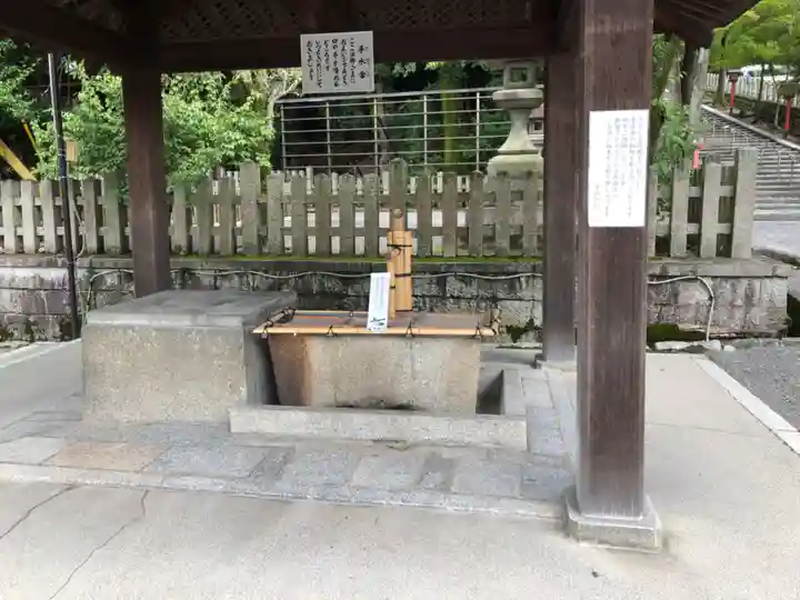 吉田神社の手水舎