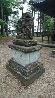神明社の狛犬