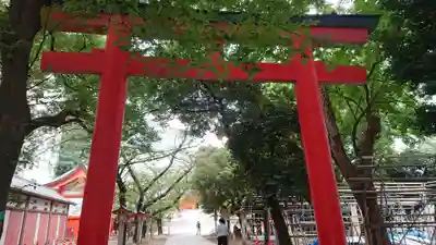 花園神社の鳥居