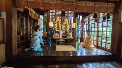 三輪神社の本殿・本堂