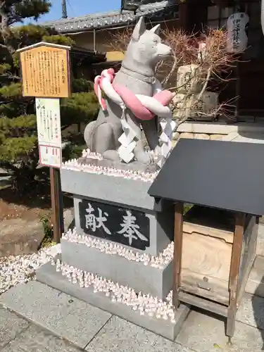 伊奴神社の狛犬