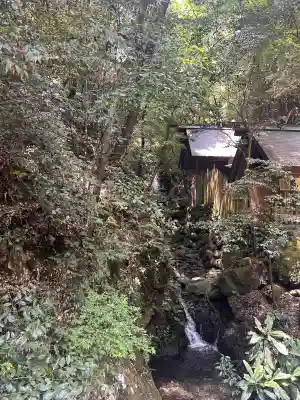 多度大社の{uncategorized: "未分類", other: "その他", undefined: "問題あり", building: "その他建物", grave: "お墓", sacred_gate: "鳥居", guardian: "狛犬", statue: "像", buddha: "仏像", history: "歴史", nature: "自然", garden: "庭園", animal: "動物", pagoda: "塔", temizu: "手水舎", mountain_gate: "山門・神門", sanctuary: "本殿・本堂", subordinate: "末社・摂社", art: "芸術", scenery: "景色", jizo: "地蔵", ema: "絵馬", goshuin: "御朱印", omikuji: "おみくじ", items: "授与品その他", amulet: "お守り", goshuincho: "御朱印帳", eats: "食事", festival: "お祭り", votive_dance: "神楽", shichigosan: "七五三参", wedding: "結婚式", experience: "体験その他", initially: "初詣", around: "周辺", anti_infection: "感染症対策"}
