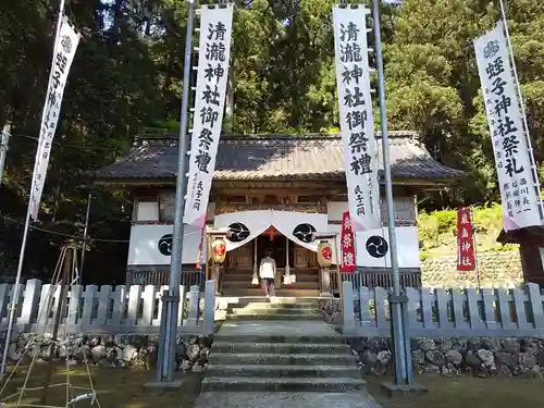 清瀧神社の本殿・本堂