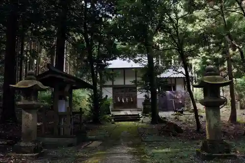 熊野神社（今津町藺生）の本殿・本堂