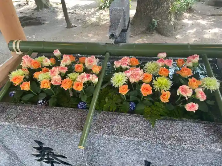 現人神社の手水舎