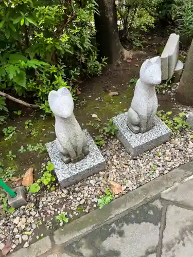 花園稲荷神社の狛犬