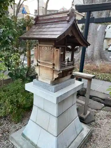 氷川神社の{uncategorized: "未分類", other: "その他", undefined: "問題あり", building: "その他建物", grave: "お墓", sacred_gate: "鳥居", guardian: "狛犬", statue: "像", buddha: "仏像", history: "歴史", nature: "自然", garden: "庭園", animal: "動物", pagoda: "塔", temizu: "手水舎", mountain_gate: "山門・神門", sanctuary: "本殿・本堂", subordinate: "末社・摂社", art: "芸術", scenery: "景色", jizo: "地蔵", ema: "絵馬", goshuin: "御朱印", omikuji: "おみくじ", items: "授与品その他", amulet: "お守り", goshuincho: "御朱印帳", eats: "食事", festival: "お祭り", votive_dance: "神楽", shichigosan: "七五三参", wedding: "結婚式", experience: "体験その他", initially: "初詣", around: "周辺", anti_infection: "感染症対策"}