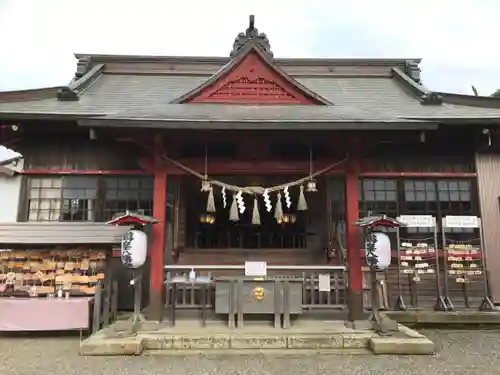 鶴峯八幡宮の本殿・本堂