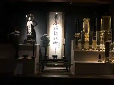 燈籠堂 浄教寺の本殿・本堂