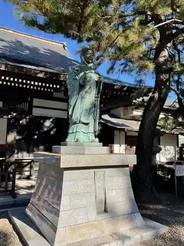 安養寺の像