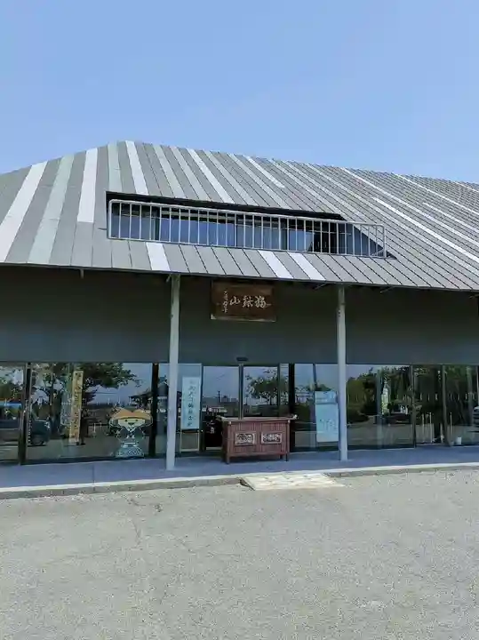 冷泉寺の本殿・本堂