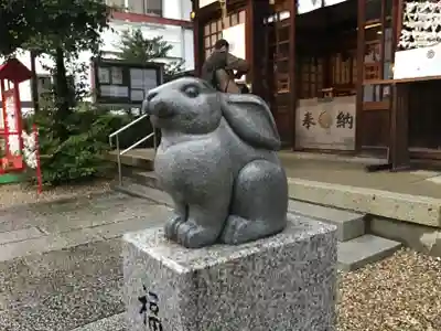 三輪神社の狛犬
