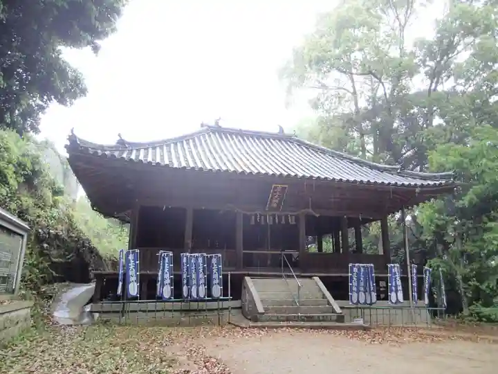 岩上神社の本殿・本堂