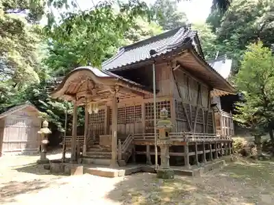 志加奴神社の本殿・本堂