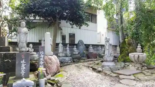 新光寺の地蔵