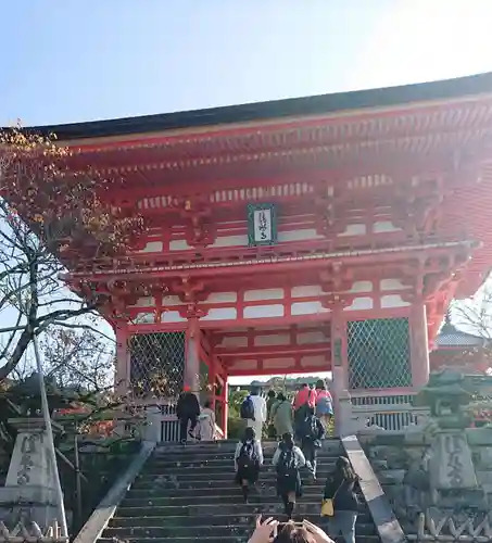 清水寺の山門