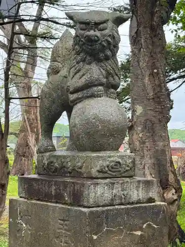 真龍神社の狛犬