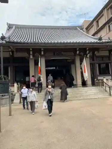 とげぬき地蔵尊 高岩寺の{uncategorized: "未分類", other: "その他", undefined: "問題あり", building: "その他建物", grave: "お墓", sacred_gate: "鳥居", guardian: "狛犬", statue: "像", buddha: "仏像", history: "歴史", nature: "自然", garden: "庭園", animal: "動物", pagoda: "塔", temizu: "手水舎", mountain_gate: "山門・神門", sanctuary: "本殿・本堂", subordinate: "末社・摂社", art: "芸術", scenery: "景色", jizo: "地蔵", ema: "絵馬", goshuin: "御朱印", omikuji: "おみくじ", items: "授与品その他", amulet: "お守り", goshuincho: "御朱印帳", eats: "食事", festival: "お祭り", votive_dance: "神楽", shichigosan: "七五三参", wedding: "結婚式", experience: "体験その他", initially: "初詣", around: "周辺", anti_infection: "感染症対策"}