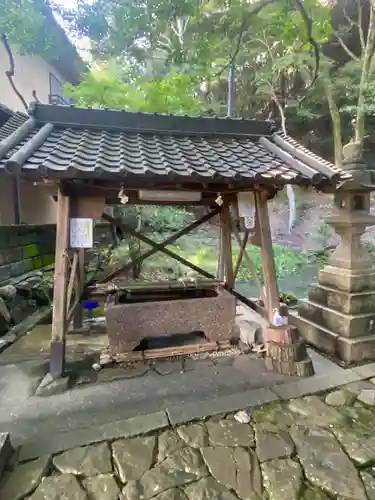 信達神社の手水