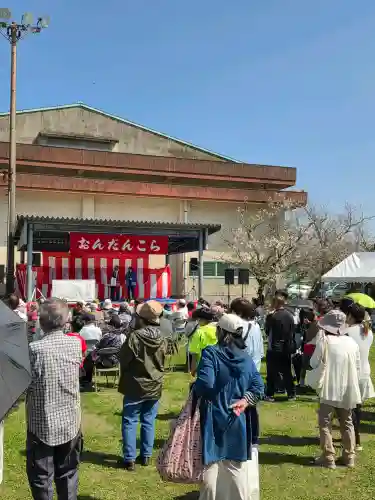 白山神社の{uncategorized: "未分類", other: "その他", undefined: "問題あり", building: "その他建物", grave: "お墓", sacred_gate: "鳥居", guardian: "狛犬", statue: "像", buddha: "仏像", history: "歴史", nature: "自然", garden: "庭園", animal: "動物", pagoda: "塔", temizu: "手水舎", mountain_gate: "山門・神門", sanctuary: "本殿・本堂", subordinate: "末社・摂社", art: "芸術", scenery: "景色", jizo: "地蔵", ema: "絵馬", goshuin: "御朱印", omikuji: "おみくじ", items: "授与品その他", amulet: "お守り", goshuincho: "御朱印帳", eats: "食事", festival: "お祭り", votive_dance: "神楽", shichigosan: "七五三参", wedding: "結婚式", experience: "体験その他", initially: "初詣", around: "周辺", anti_infection: "感染症対策"}