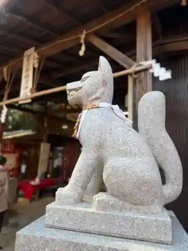 音次郎稲荷神社の{uncategorized: "未分類", other: "その他", undefined: "問題あり", building: "その他建物", grave: "お墓", sacred_gate: "鳥居", guardian: "狛犬", statue: "像", buddha: "仏像", history: "歴史", nature: "自然", garden: "庭園", animal: "動物", pagoda: "塔", temizu: "手水舎", mountain_gate: "山門・神門", sanctuary: "本殿・本堂", subordinate: "末社・摂社", art: "芸術", scenery: "景色", jizo: "地蔵", ema: "絵馬", goshuin: "御朱印", omikuji: "おみくじ", items: "授与品その他", amulet: "お守り", goshuincho: "御朱印帳", eats: "食事", festival: "お祭り", votive_dance: "神楽", shichigosan: "七五三参", wedding: "結婚式", experience: "体験その他", initially: "初詣", around: "周辺", anti_infection: "感染症対策"}