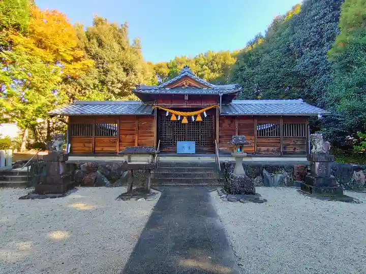 虫鹿神社(前原)の本殿・本堂