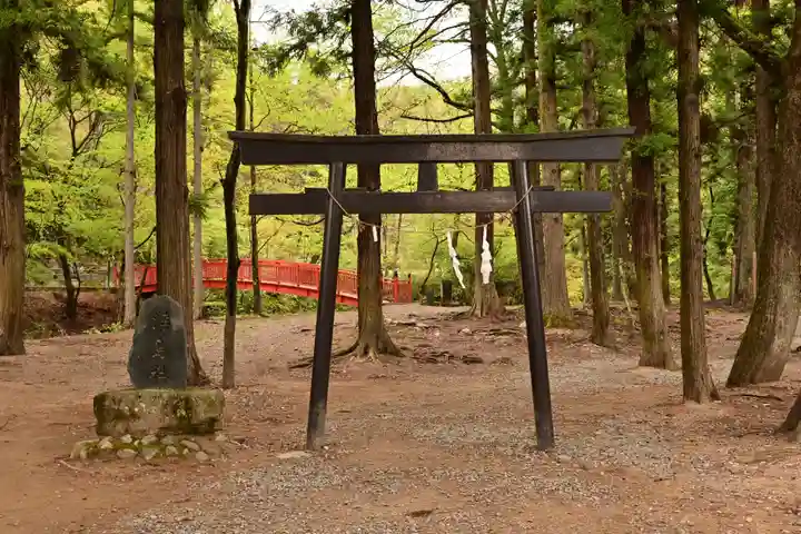 諏訪大社下社春宮(長野県)