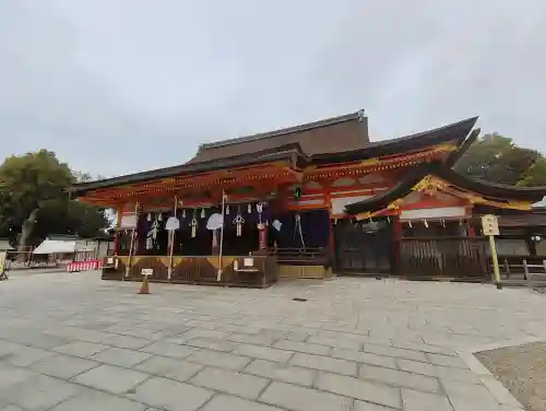 八坂神社(祇園さん)の{uncategorized: "未分類", other: "その他", undefined: "問題あり", building: "その他建物", grave: "お墓", sacred_gate: "鳥居", guardian: "狛犬", statue: "像", buddha: "仏像", history: "歴史", nature: "自然", garden: "庭園", animal: "動物", pagoda: "塔", temizu: "手水舎", mountain_gate: "山門・神門", sanctuary: "本殿・本堂", subordinate: "末社・摂社", art: "芸術", scenery: "景色", jizo: "地蔵", ema: "絵馬", goshuin: "御朱印", omikuji: "おみくじ", items: "授与品その他", amulet: "お守り", goshuincho: "御朱印帳", eats: "食事", festival: "お祭り", votive_dance: "神楽", shichigosan: "七五三参", wedding: "結婚式", experience: "体験その他", initially: "初詣", around: "周辺", anti_infection: "感染症対策"}