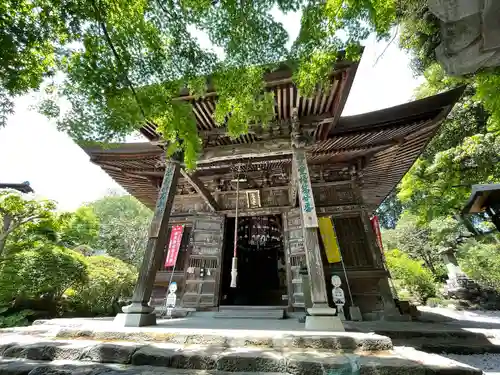 岩之上堂の本殿・本堂