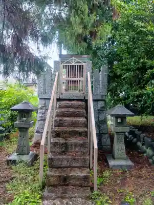 神明神社の{uncategorized: "未分類", other: "その他", undefined: "問題あり", building: "その他建物", grave: "お墓", sacred_gate: "鳥居", guardian: "狛犬", statue: "像", buddha: "仏像", history: "歴史", nature: "自然", garden: "庭園", animal: "動物", pagoda: "塔", temizu: "手水舎", mountain_gate: "山門・神門", sanctuary: "本殿・本堂", subordinate: "末社・摂社", art: "芸術", scenery: "景色", jizo: "地蔵", ema: "絵馬", goshuin: "御朱印", omikuji: "おみくじ", items: "授与品その他", amulet: "お守り", goshuincho: "御朱印帳", eats: "食事", festival: "お祭り", votive_dance: "神楽", shichigosan: "七五三参", wedding: "結婚式", experience: "体験その他", initially: "初詣", around: "周辺", anti_infection: "感染症対策"}