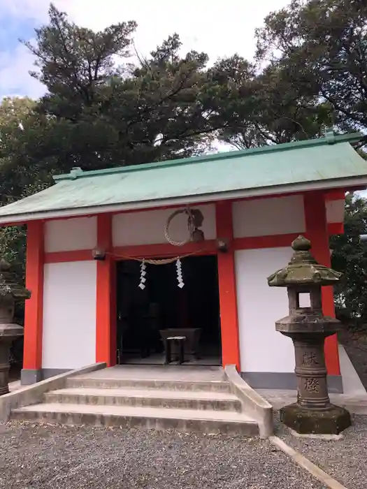 烏帽子嶽神社の本殿