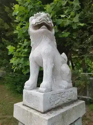 潮見ヶ岡神社の狛犬