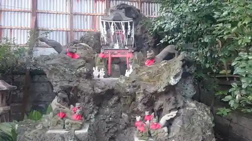 飛木稲荷神社の末社