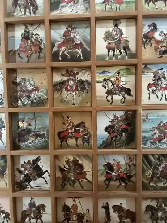 矢先稲荷神社の{uncategorized: "未分類", other: "その他", undefined: "問題あり", building: "その他建物", grave: "お墓", sacred_gate: "鳥居", guardian: "狛犬", statue: "像", buddha: "仏像", history: "歴史", nature: "自然", garden: "庭園", animal: "動物", pagoda: "塔", temizu: "手水舎", mountain_gate: "山門・神門", sanctuary: "本殿・本堂", subordinate: "末社・摂社", art: "芸術", scenery: "景色", jizo: "地蔵", ema: "絵馬", goshuin: "御朱印", omikuji: "おみくじ", items: "授与品その他", amulet: "お守り", goshuincho: "御朱印帳", eats: "食事", festival: "お祭り", votive_dance: "神楽", shichigosan: "七五三参", wedding: "結婚式", experience: "体験その他", initially: "初詣", around: "周辺", anti_infection: "感染症対策"}