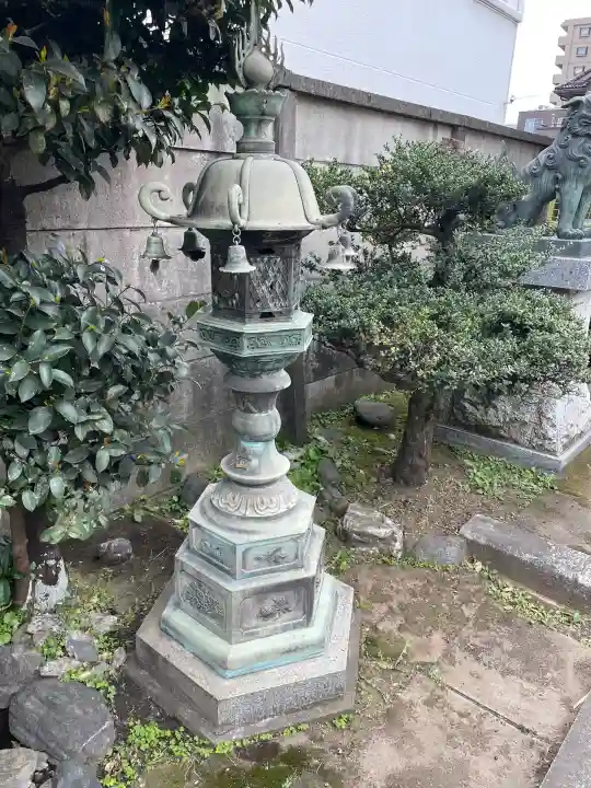 成増氷川神社の{uncategorized: "未分類", other: "その他", undefined: "問題あり", building: "その他建物", grave: "お墓", sacred_gate: "鳥居", guardian: "狛犬", statue: "像", buddha: "仏像", history: "歴史", nature: "自然", garden: "庭園", animal: "動物", pagoda: "塔", temizu: "手水舎", mountain_gate: "山門・神門", sanctuary: "本殿・本堂", subordinate: "末社・摂社", art: "芸術", scenery: "景色", jizo: "地蔵", ema: "絵馬", goshuin: "御朱印", omikuji: "おみくじ", items: "授与品その他", amulet: "お守り", goshuincho: "御朱印帳", eats: "食事", festival: "お祭り", votive_dance: "神楽", shichigosan: "七五三参", wedding: "結婚式", experience: "体験その他", initially: "初詣", around: "周辺", anti_infection: "感染症対策"}