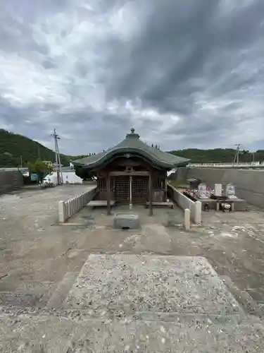 八家地蔵の本殿・本堂