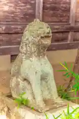 宇那禰神社の狛犬