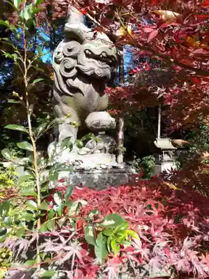 神明社の狛犬