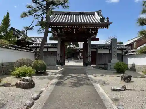 西方寺の山門