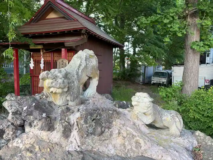 小室浅間神社の{uncategorized: "未分類", other: "その他", undefined: "問題あり", building: "その他建物", grave: "お墓", sacred_gate: "鳥居", guardian: "狛犬", statue: "像", buddha: "仏像", history: "歴史", nature: "自然", garden: "庭園", animal: "動物", pagoda: "塔", temizu: "手水舎", mountain_gate: "山門・神門", sanctuary: "本殿・本堂", subordinate: "末社・摂社", art: "芸術", scenery: "景色", jizo: "地蔵", ema: "絵馬", goshuin: "御朱印", omikuji: "おみくじ", items: "授与品その他", amulet: "お守り", goshuincho: "御朱印帳", eats: "食事", festival: "お祭り", votive_dance: "神楽", shichigosan: "七五三参", wedding: "結婚式", experience: "体験その他", initially: "初詣", around: "周辺", anti_infection: "感染症対策"}