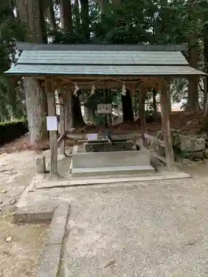 室生龍穴神社の手水舎