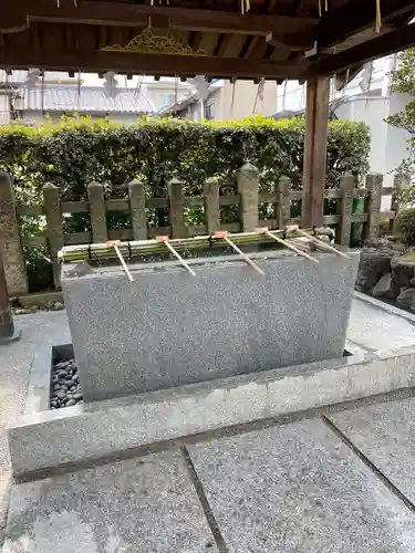 西院春日神社の手水舎
