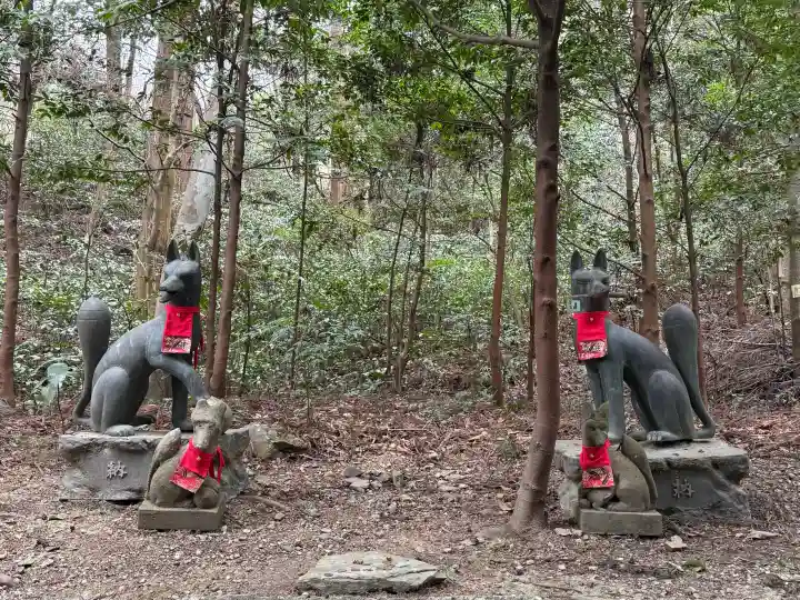 宝登山神社の{uncategorized: "未分類", other: "その他", undefined: "問題あり", building: "その他建物", grave: "お墓", sacred_gate: "鳥居", guardian: "狛犬", statue: "像", buddha: "仏像", history: "歴史", nature: "自然", garden: "庭園", animal: "動物", pagoda: "塔", temizu: "手水舎", mountain_gate: "山門・神門", sanctuary: "本殿・本堂", subordinate: "末社・摂社", art: "芸術", scenery: "景色", jizo: "地蔵", ema: "絵馬", goshuin: "御朱印", omikuji: "おみくじ", items: "授与品その他", amulet: "お守り", goshuincho: "御朱印帳", eats: "食事", festival: "お祭り", votive_dance: "神楽", shichigosan: "七五三参", wedding: "結婚式", experience: "体験その他", initially: "初詣", around: "周辺", anti_infection: "感染症対策"}